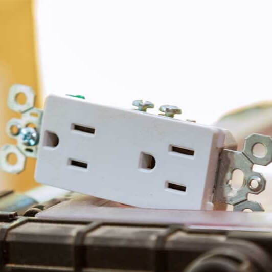 electrical-outlet-installation electrical-outlet-installation